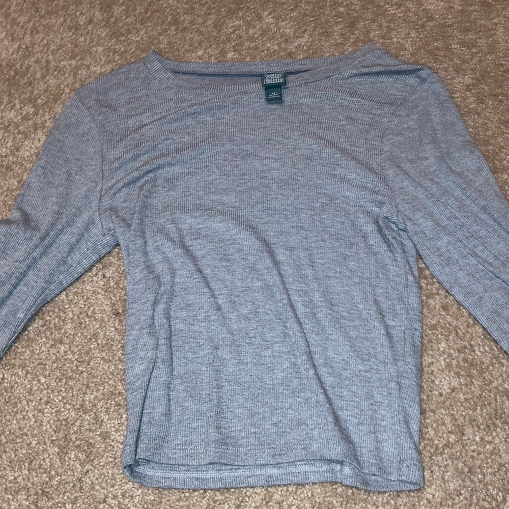 Formfitting Grey Tee